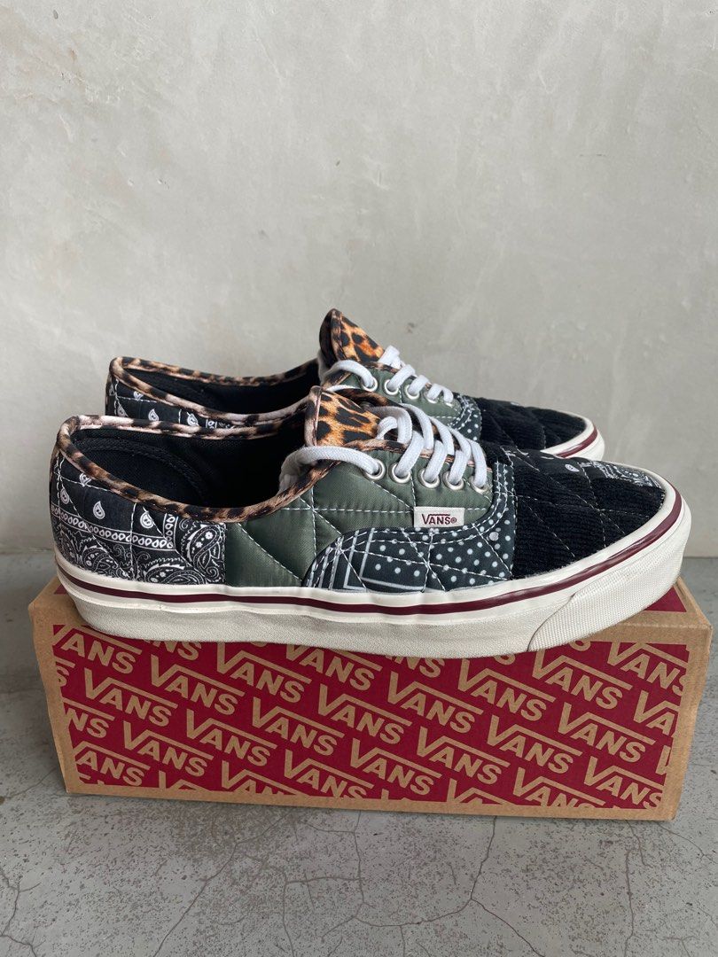 Vans Authentic 44 DX Patchwork (Category: Sneakers) located in Singapore. Submitted by nonsensical86 (Listing ID 1239366256, Image 2). Description: Size 9 Worn once.