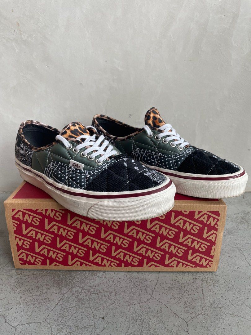 Vans Authentic 44 DX Patchwork (Category: Sneakers) located in Singapore. Submitted by nonsensical86 (Listing ID 1239366256, Image 1). Description: Size 9 Worn once.