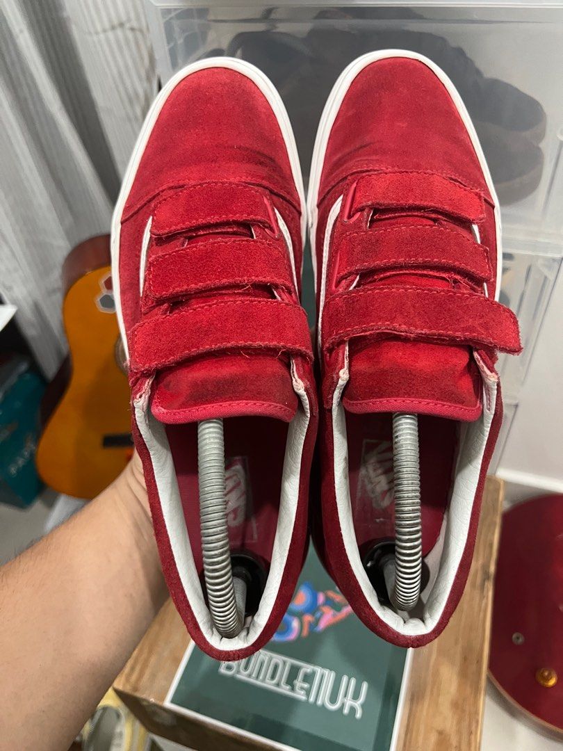 Velcro vans red top