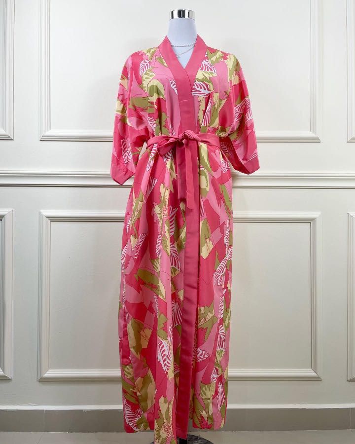 Vintage Contessa Di Roma robe, Women's Fashion, Tops, Longsleeves on ...