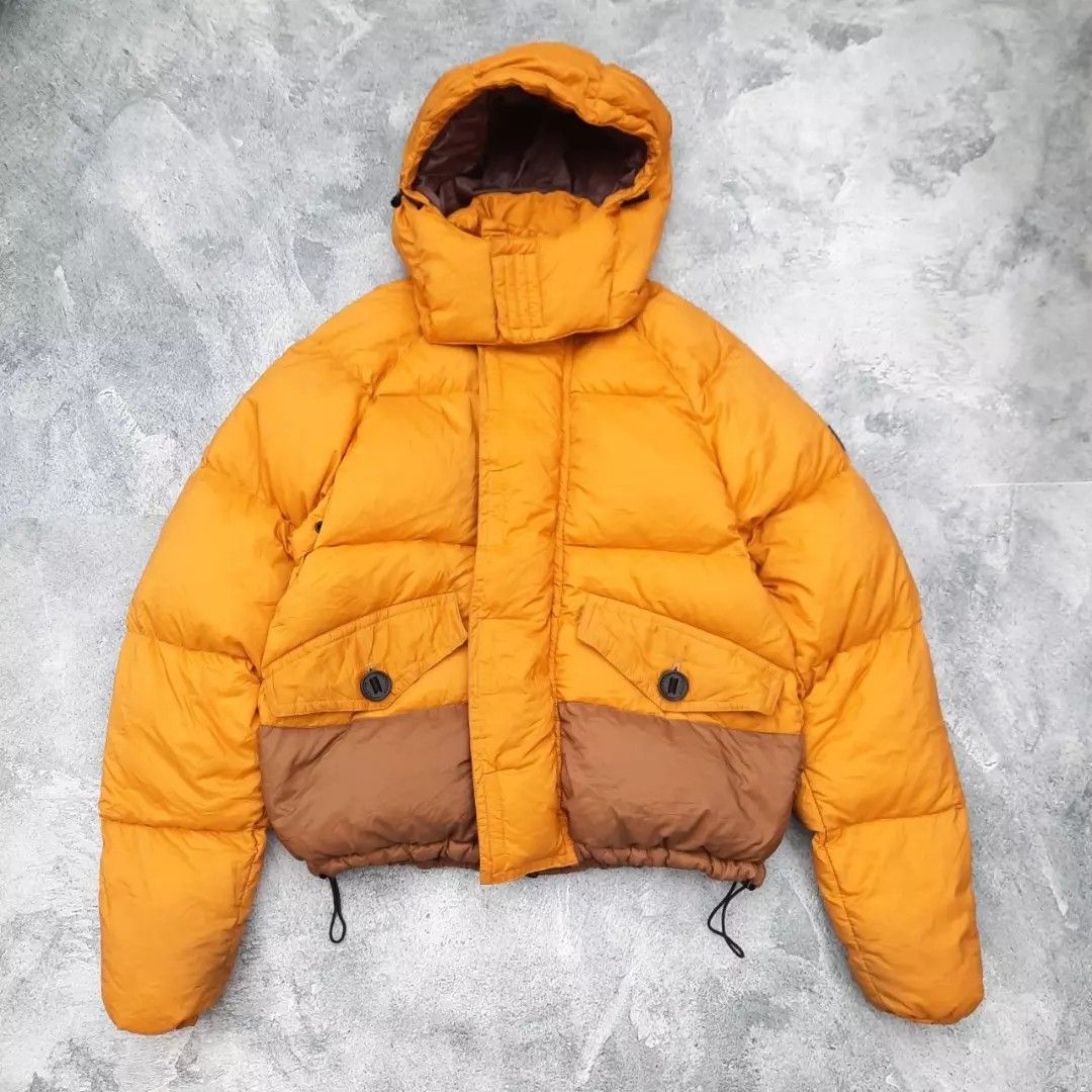 Burberry sport collection color block puffer jacket