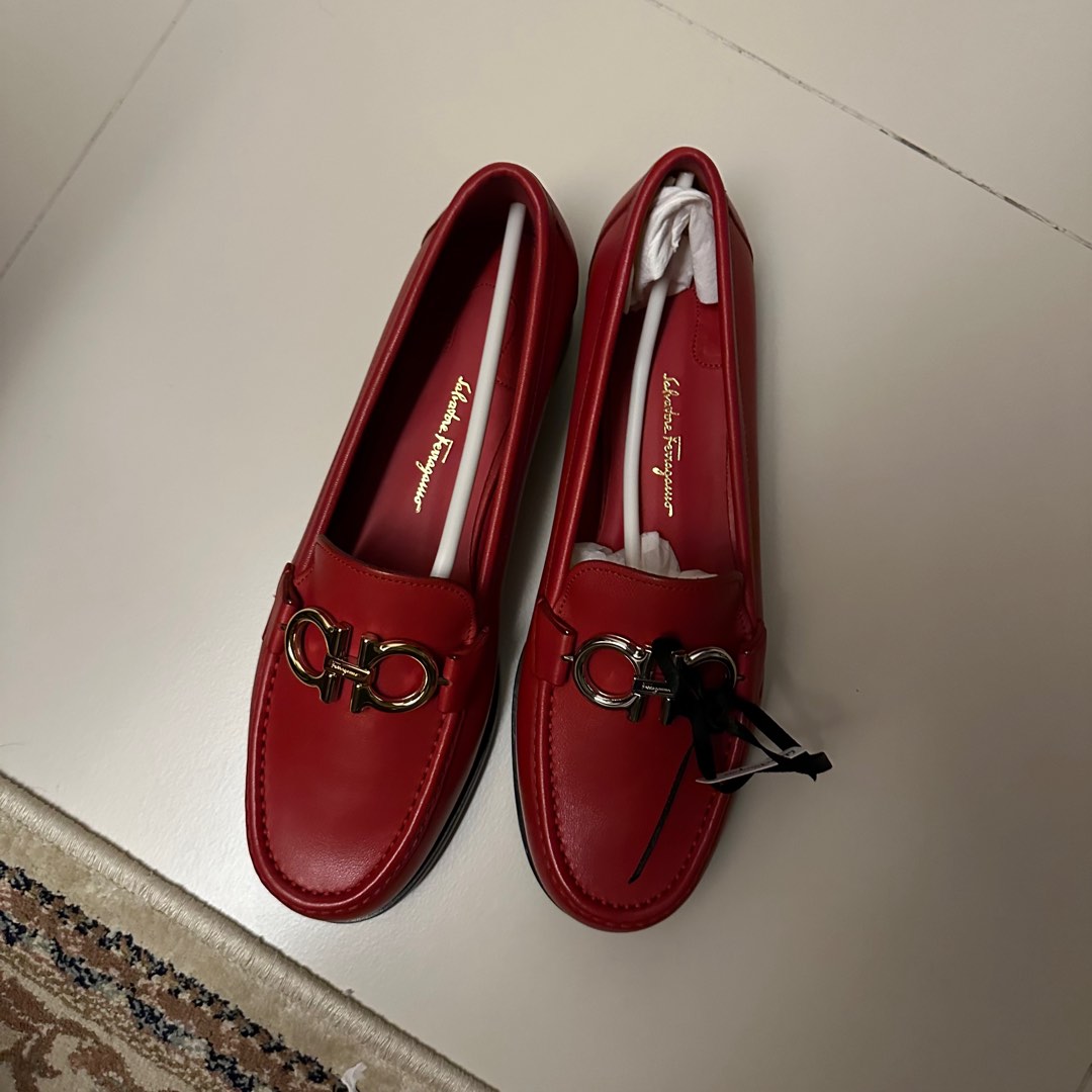 Ferragamo Loafers, Women's Fashion, Footwear, Loafers on Carousell