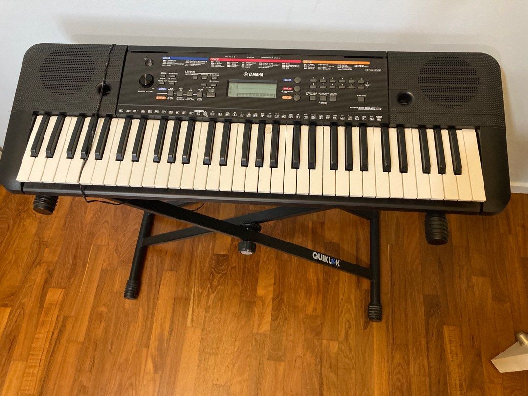 Yamaha 61key Portable Keyboard PSRE263 with stand, Hobbies & Toys