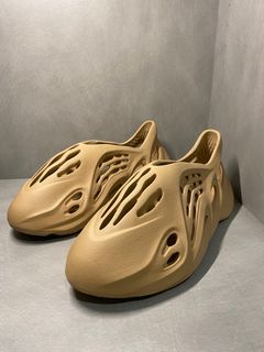 Yeezy Foam runner Ochre US12