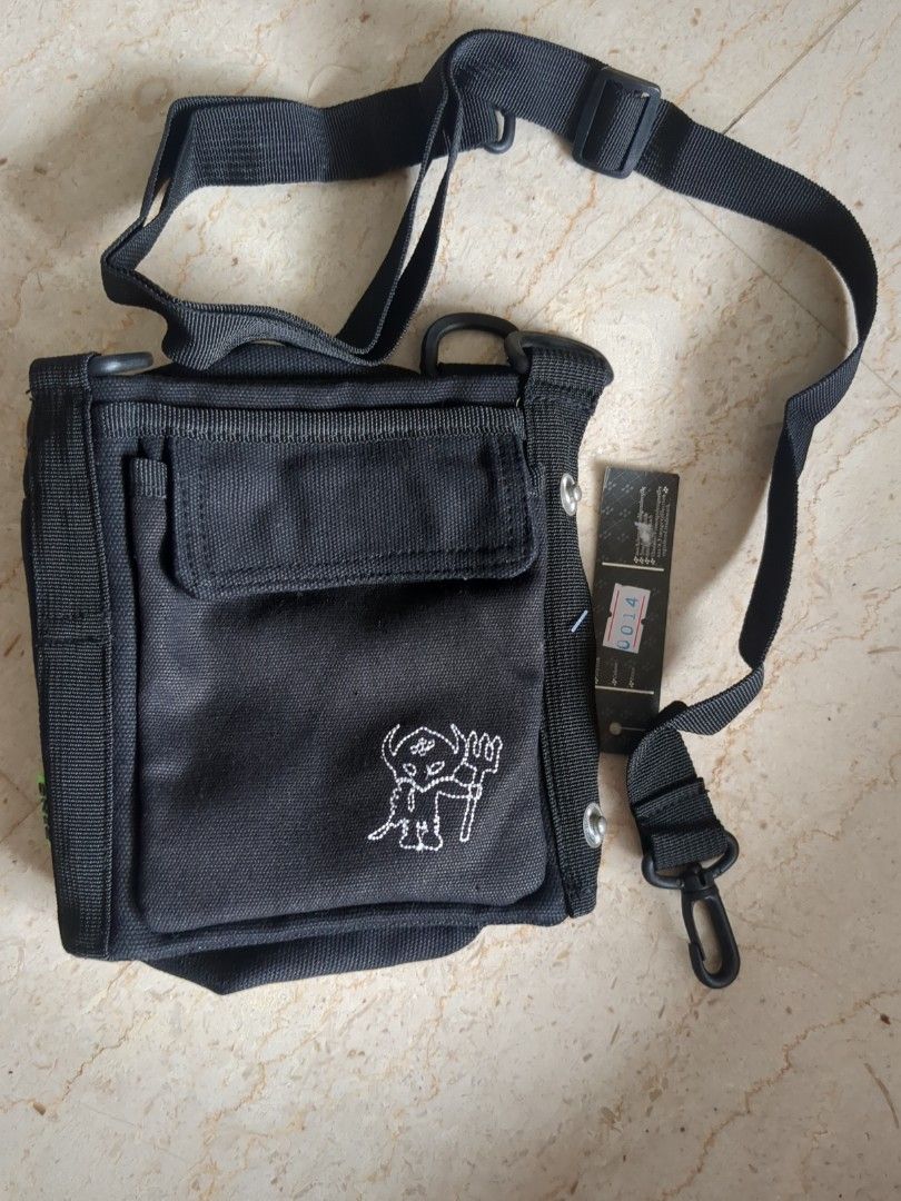 Zinc sling bag top