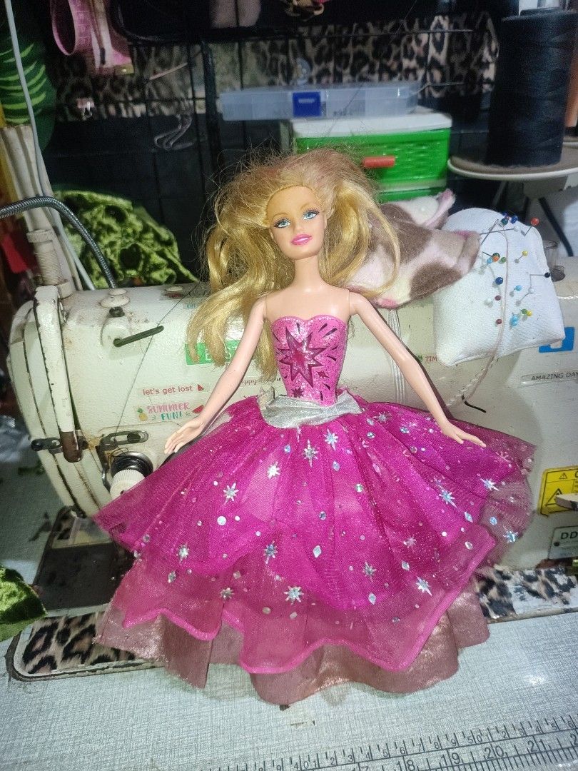 2009 Barbie A Fashion Fairytale Doll 2 in 1 Dress Transforms Lights Sounds  RARE!, Hobbies & Toys, Toys & Games on Carousell