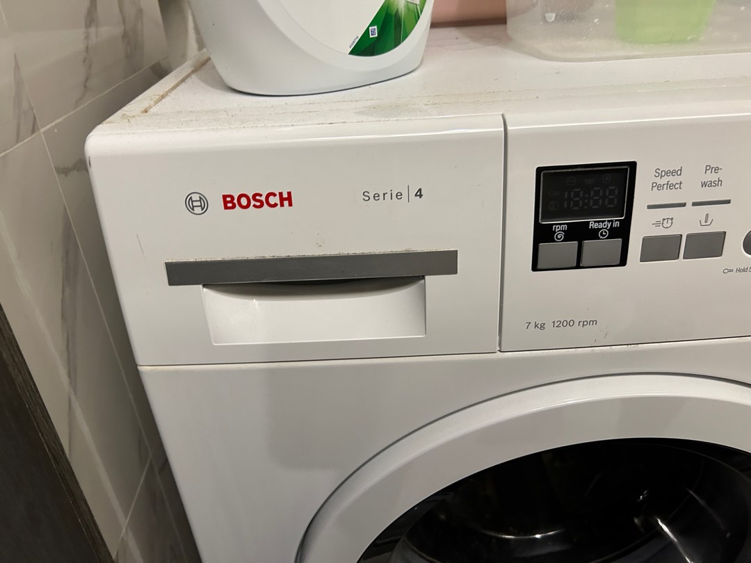 4 years old washing machines . Max load 30kg, TV & Home Appliances