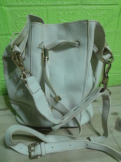(Category: ) located in . Submitted by xesbaggage (Listing ID 1239669735, Image 1). Description: .