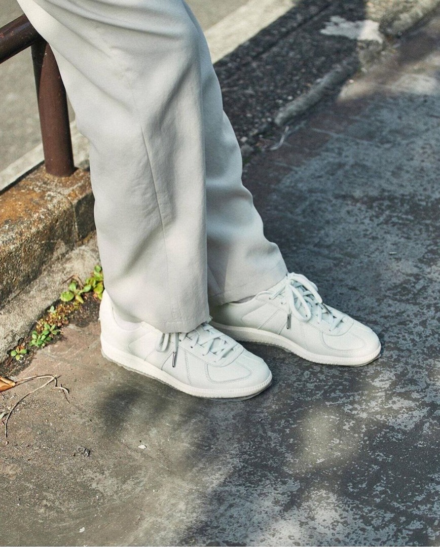 Adidas bw white sales