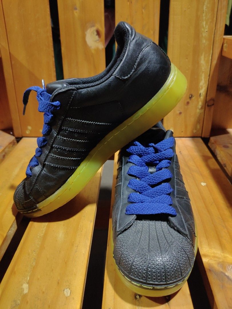 Adidas superstar black gum 2025 sole
