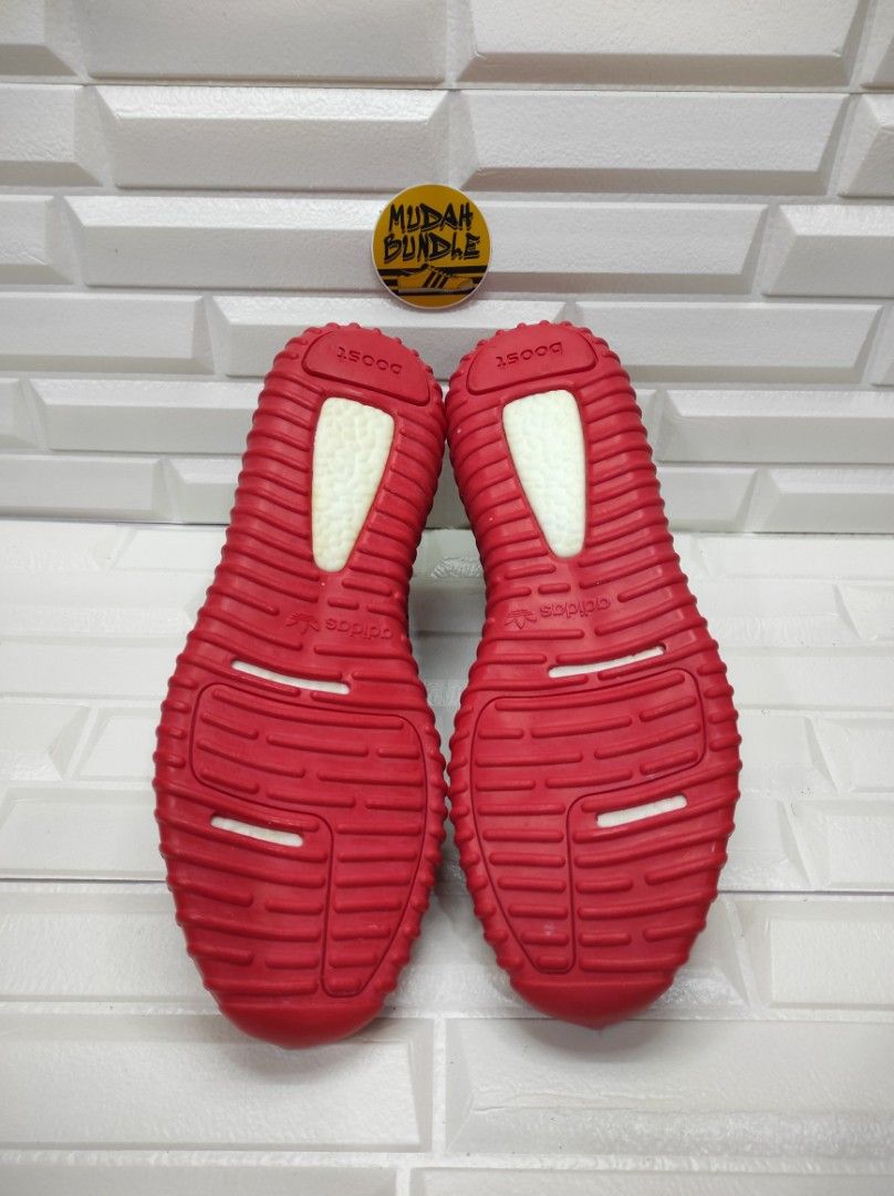 Yeezy 2024 triple red