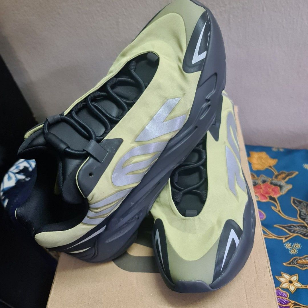 Yeezy boost 700 size 11 hot sale