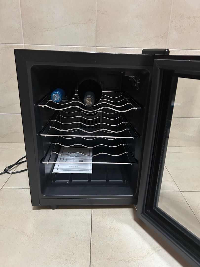 Aerogaz Wine Chiller, TV & Home Appliances, Kitchen Appliances, Wine
