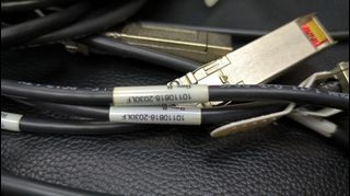 Amphenol FCI 10110818-2030LF 10GbE SFP+ CABLE ASY 3.0M 30AWG630023100321301110
