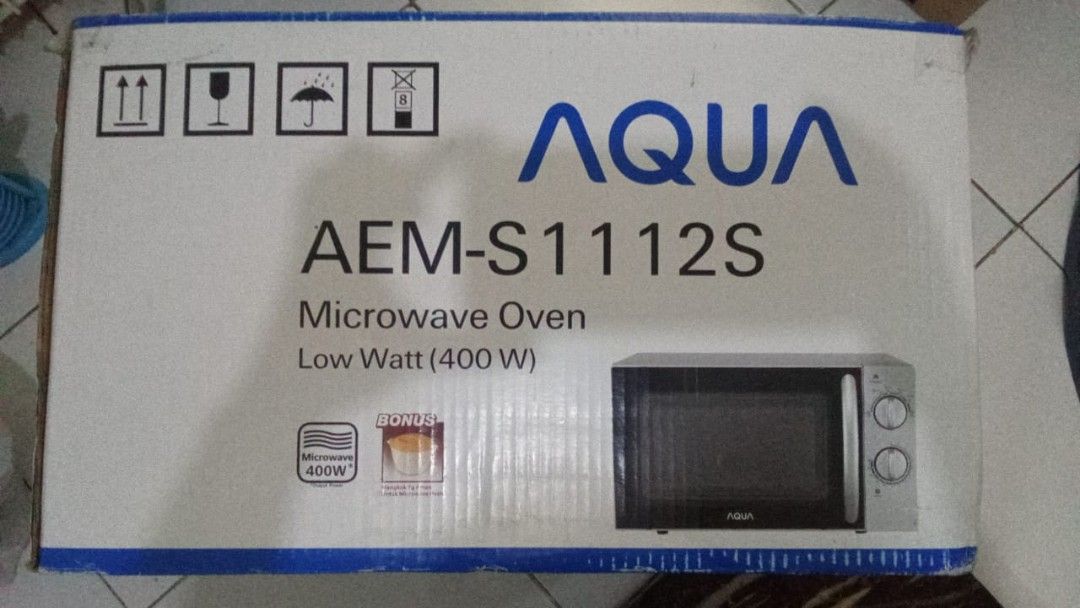 AQUA Microwave low watt 400 Watt Manual on Carousell