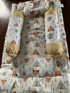 Baby Wonder
Baby Pillow and Comforter Set