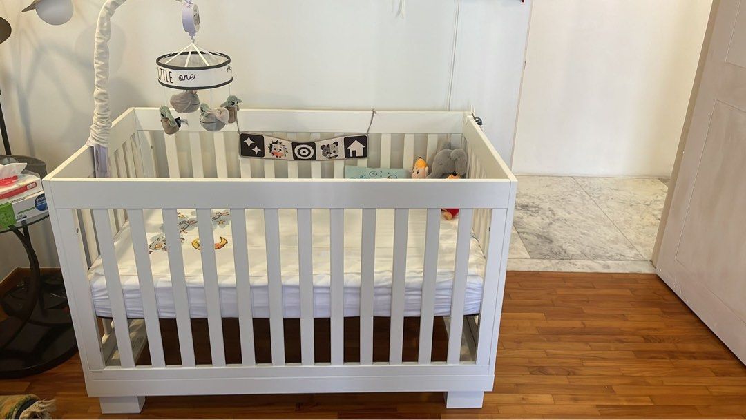 Babyletto 3 in 1 Convertible Crib Clearance