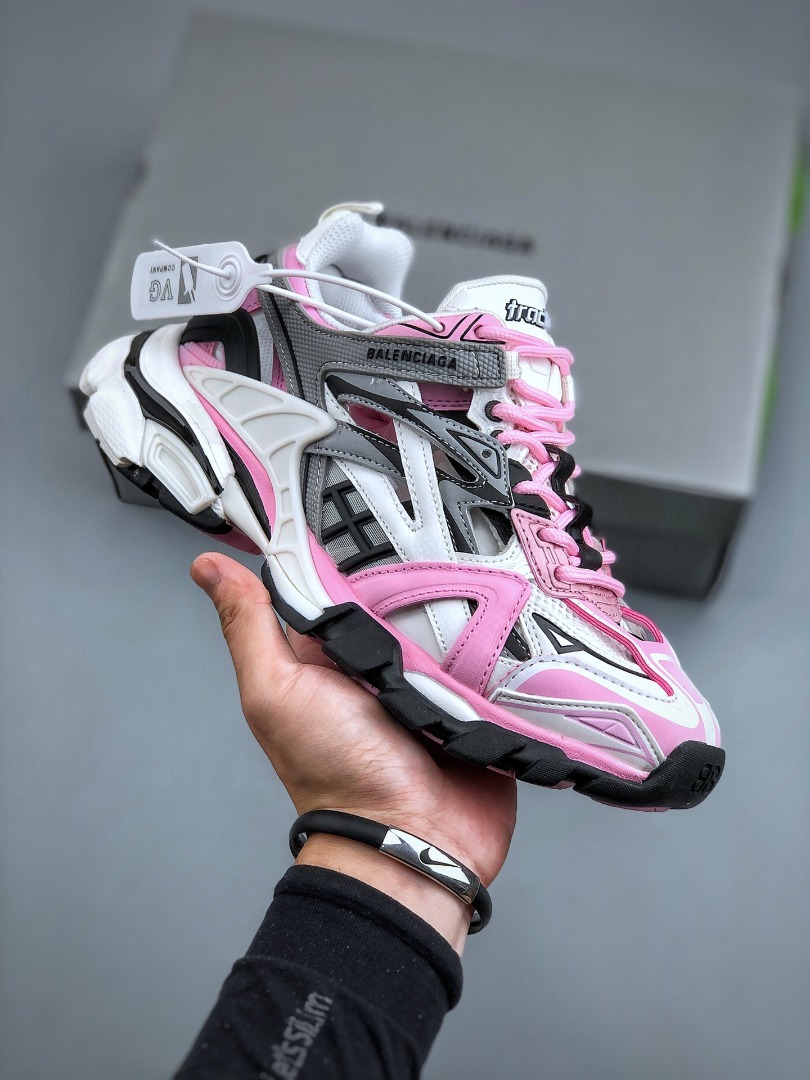 White and pink new arrivals balenciaga runners
