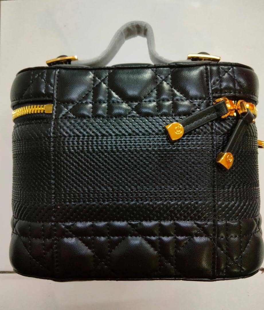 Beg dior hotsell