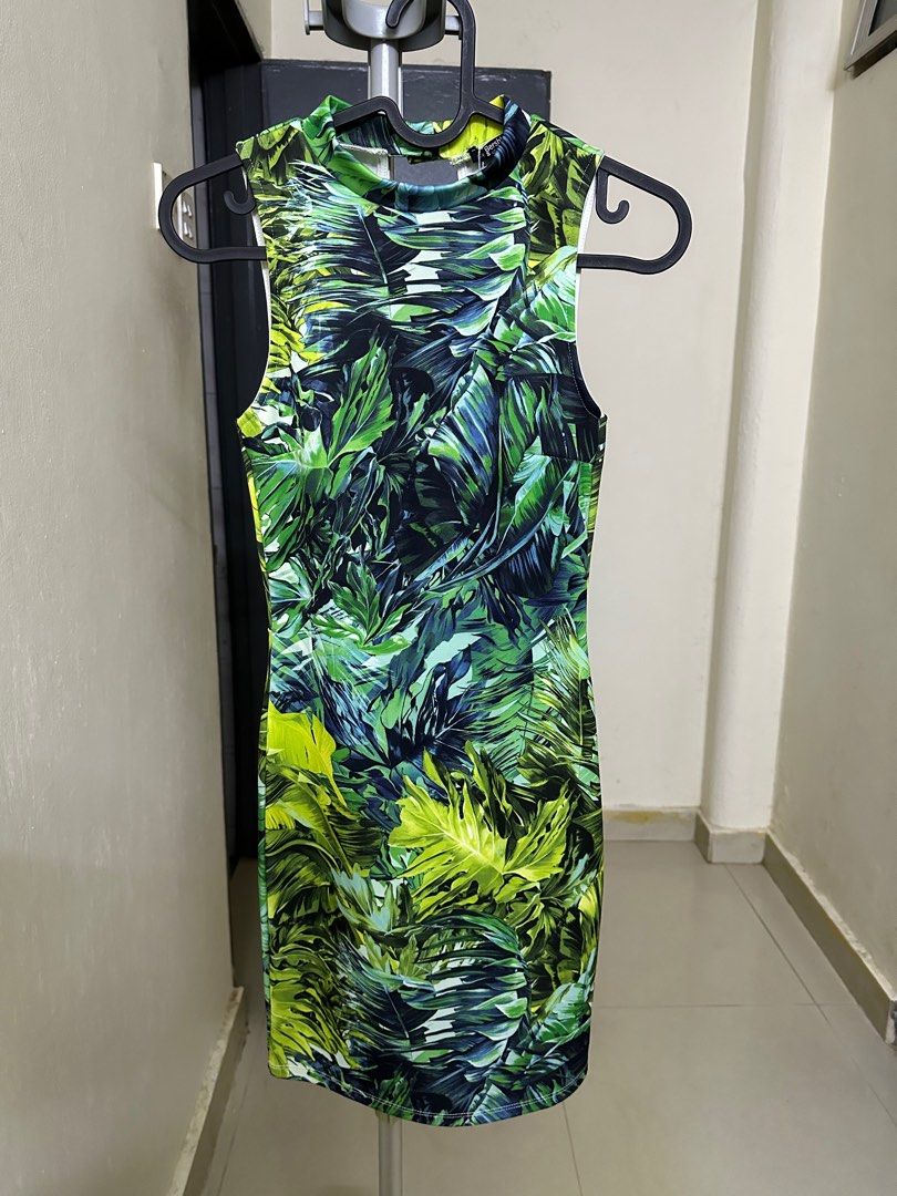 Bershka cheap green dress