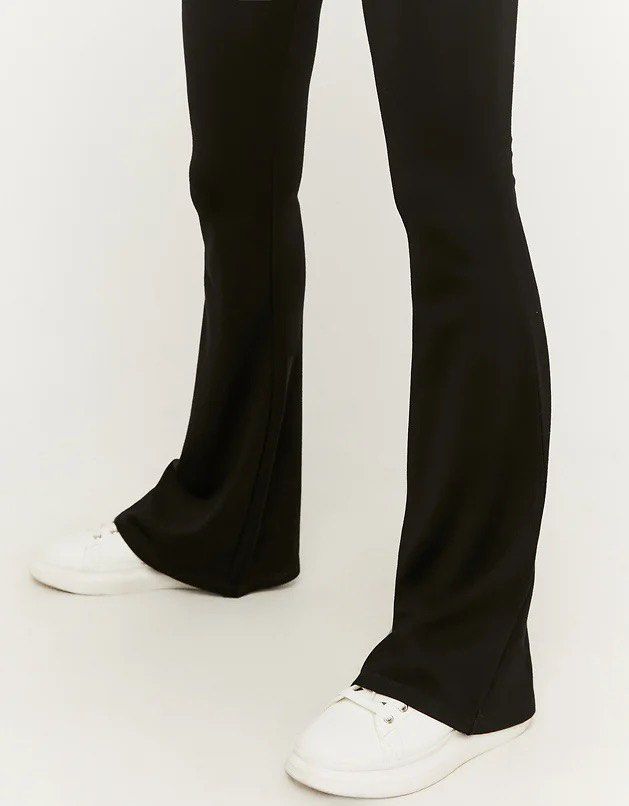 Vero Moda Tall kick flare leggings with high waist in black