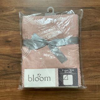Bloom baby blanket