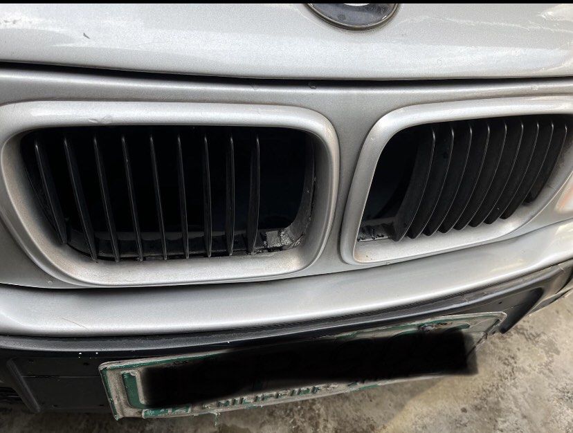BMW 320i Sedan (A) (Category: Used Cars) located in Manila. Submitted by r.rod (Listing ID 1239541244, Image 2). Description: Silver BMW . Well maintained by BMW service center. 5 series engine. Upholstery in very good condition. All working condition. Owner maintained. Direct buyers only. .