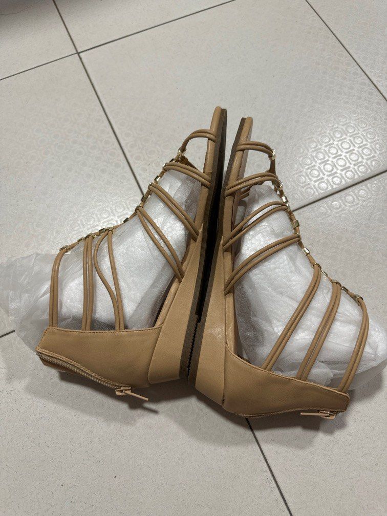 BNWB Bata Gladiator Sandals