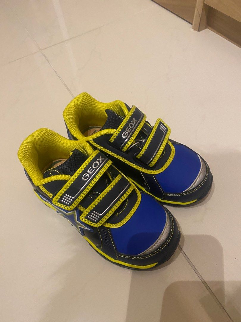 Geox light clearance up shoes