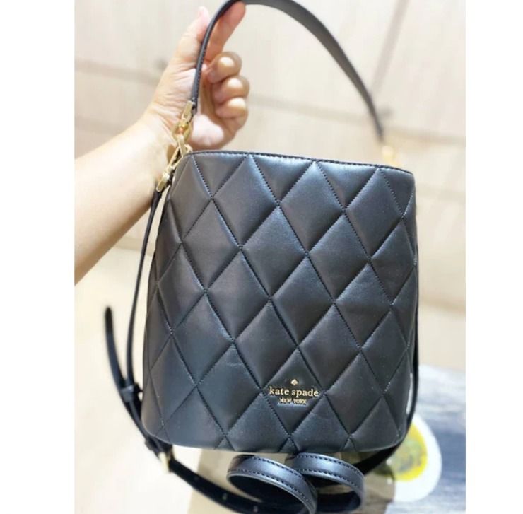 Quilted leather handbag store
