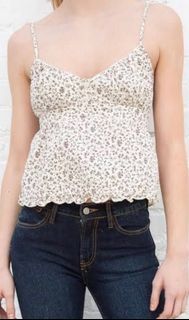 brandy melville tiffany floral dainty coquette top