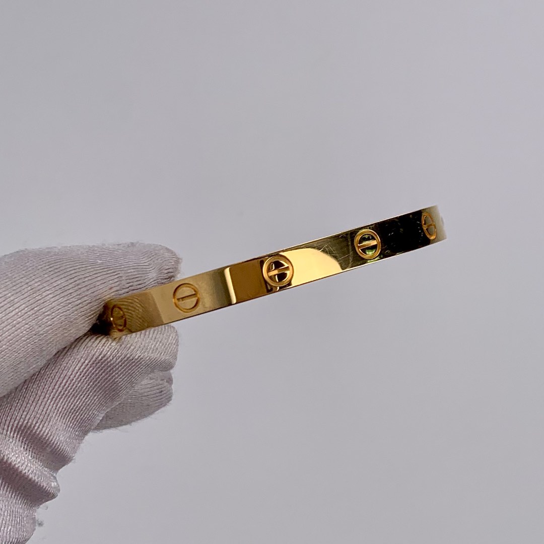 Cartier 750 shop 17 bracelet