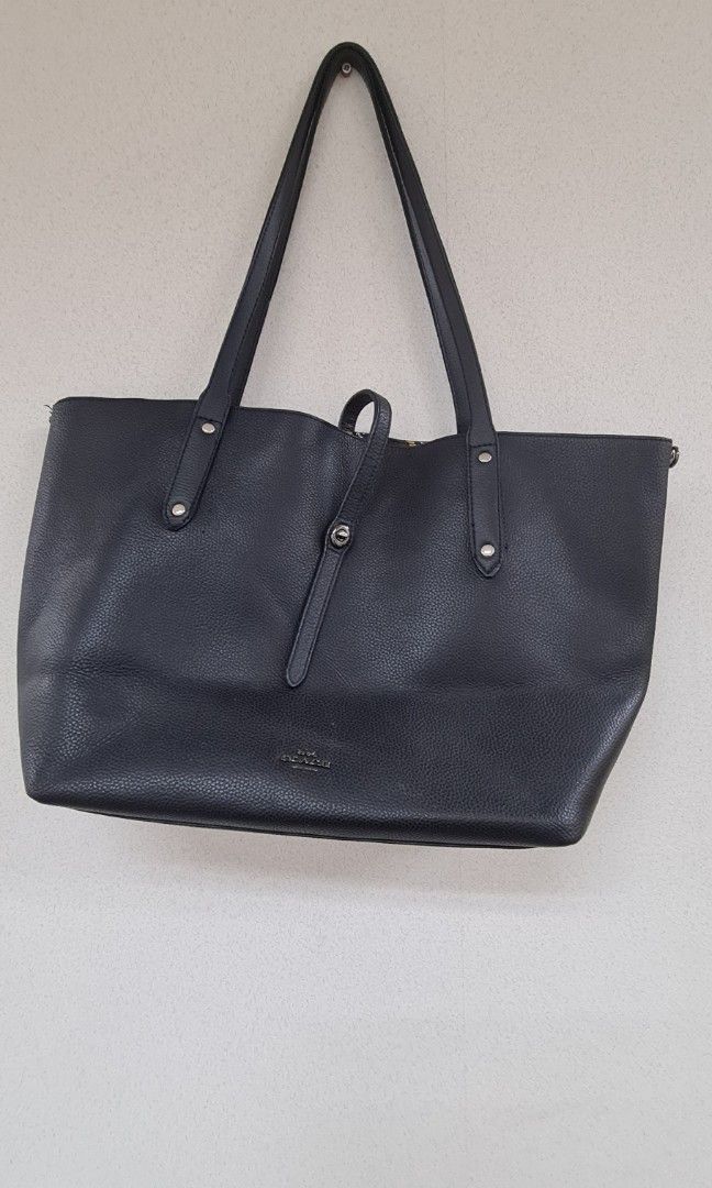 Coach black best sale flower purse