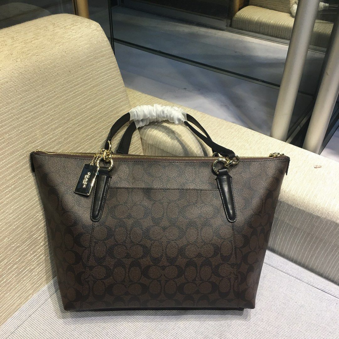 Coach Tote Bag dampline shoulder Bag Dark brown instock