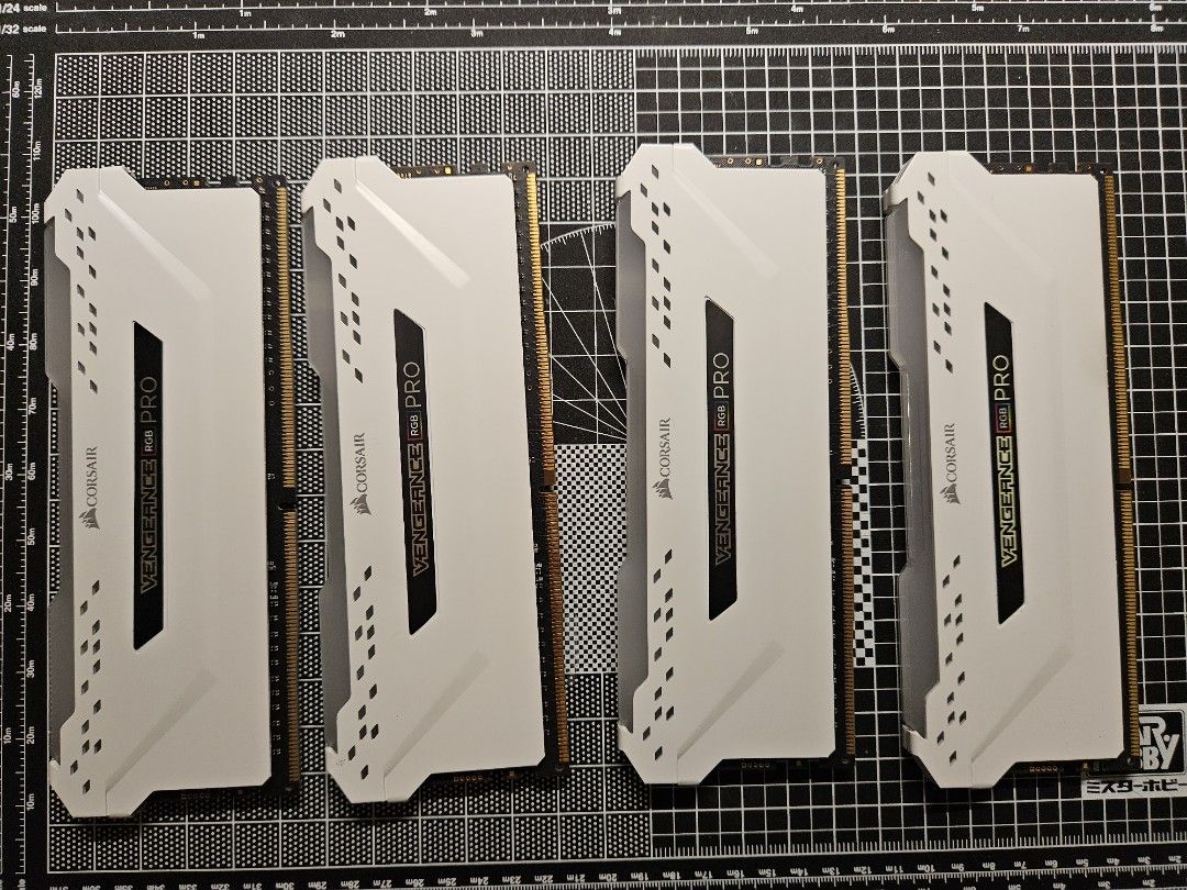 Vengeance rgb pro white hotsell