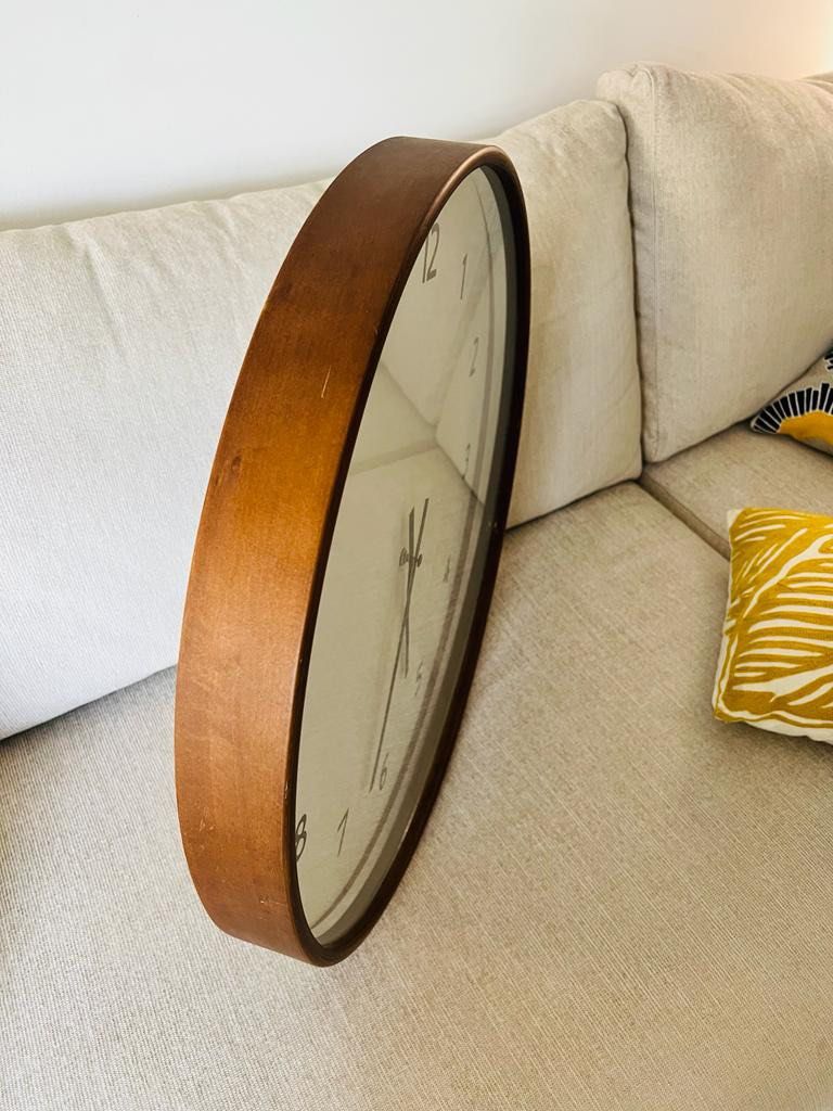 Crate & Barrel Lorne Clock, Furniture & Home Living, Home Decor, Clocks