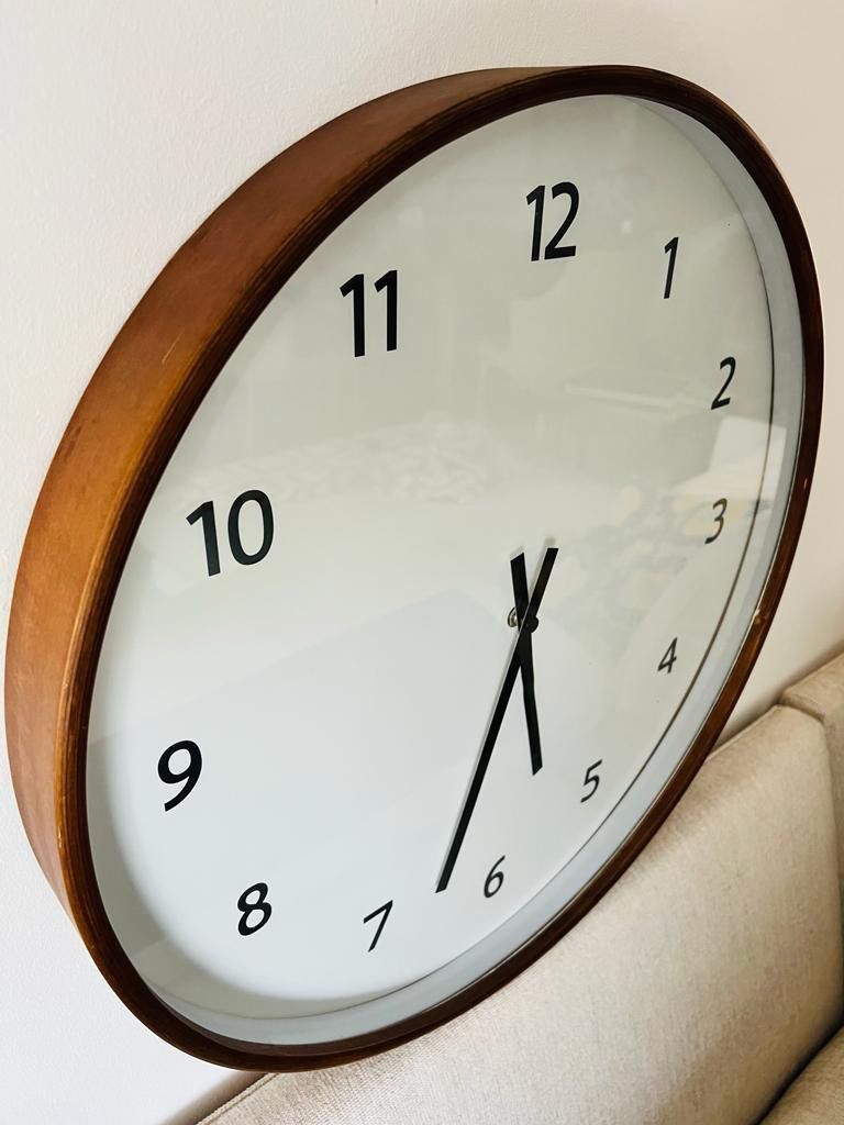 Crate & Barrel Lorne Clock, Furniture & Home Living, Home Decor, Clocks
