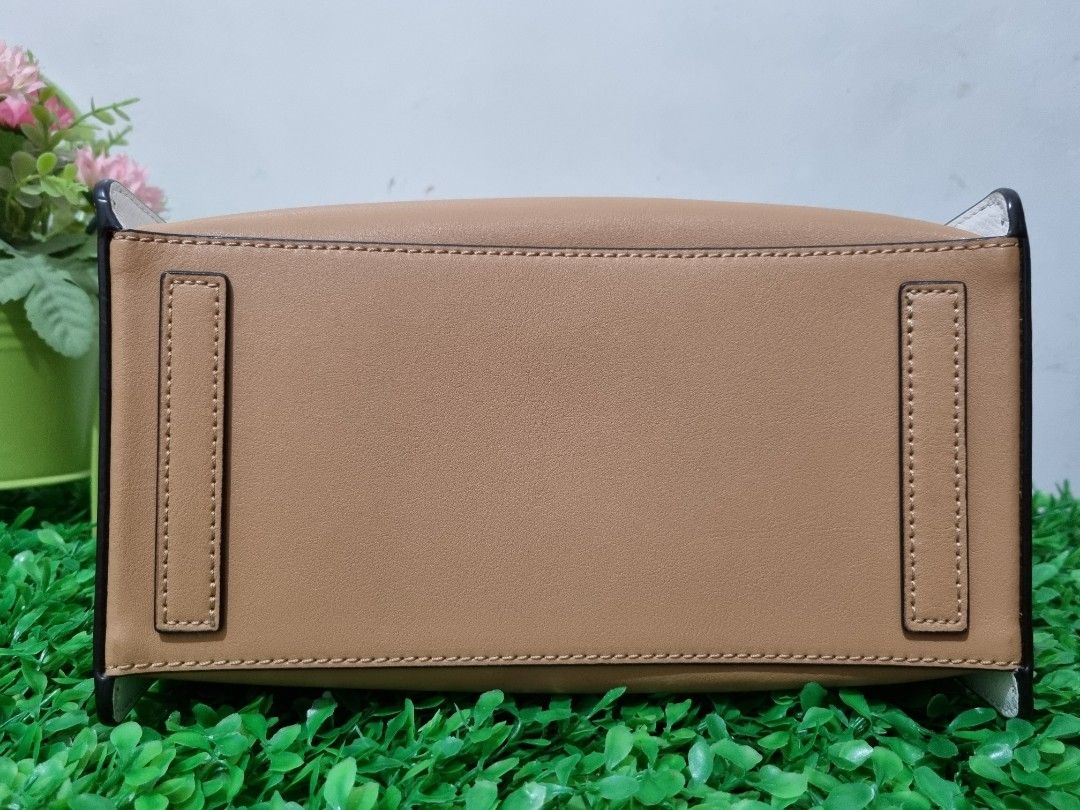 Decke Eudon Choi Accordion Bag Nude Wide Strap, Women's Fashion, Bags