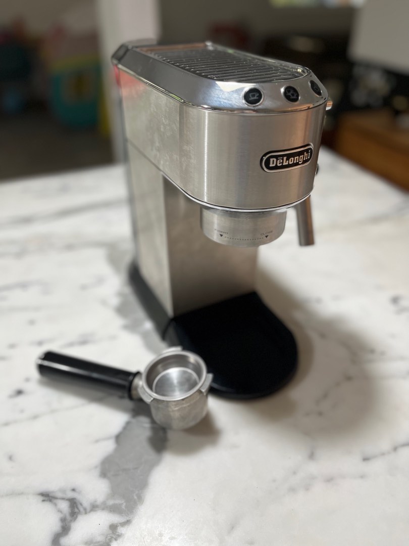 Delonghi Dedica Espresso Machine EC680M, TV & Home Appliances, Kitchen