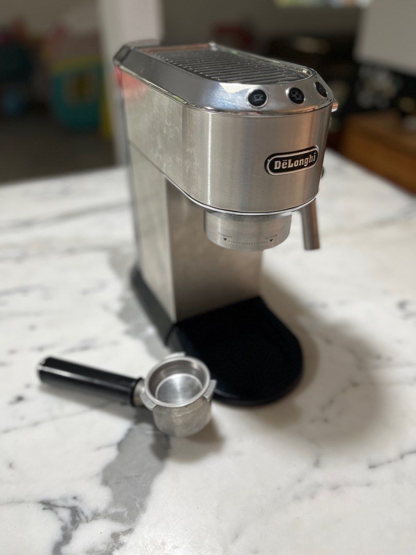 Delonghi Dedica Espresso Machine EC680M, TV & Home Appliances, Kitchen