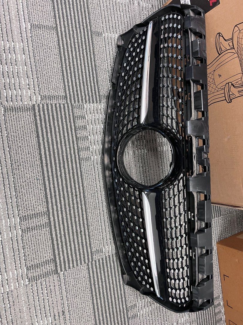 Diamond Grill Mercedes CLA180(C117), Car Accessories, Accessories on