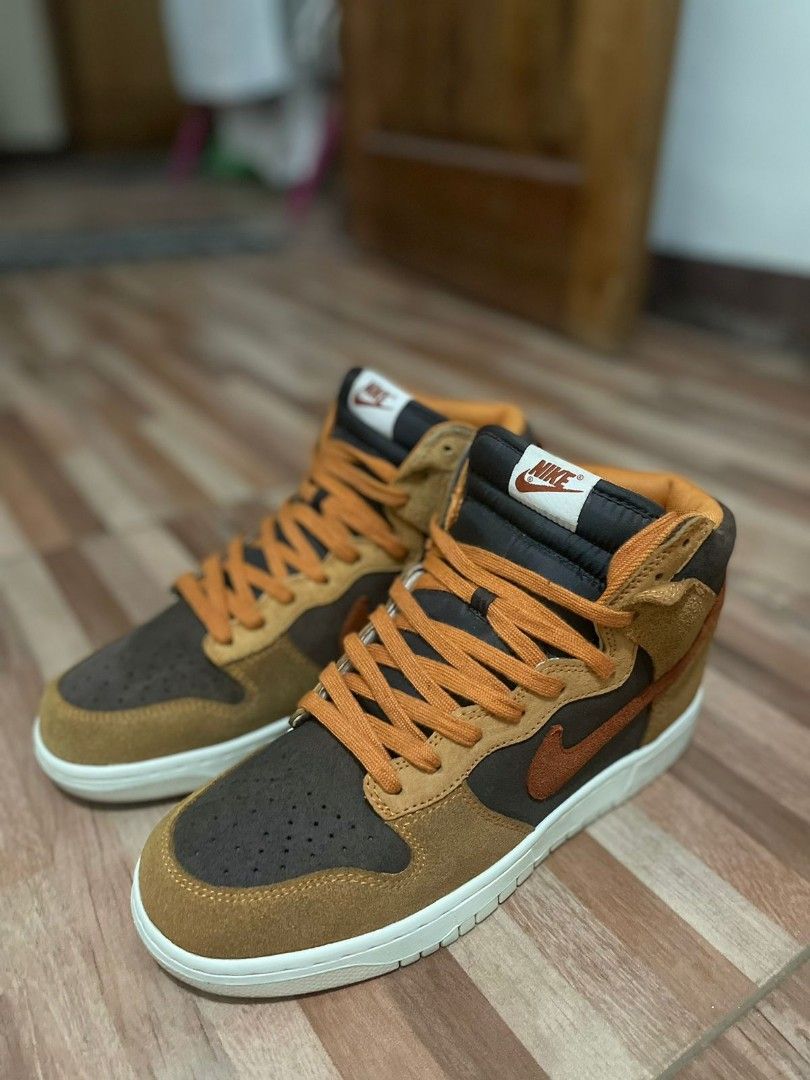 Dijual sneakers Nike Dunk High Premium 'Dark Curry' Dark Russet