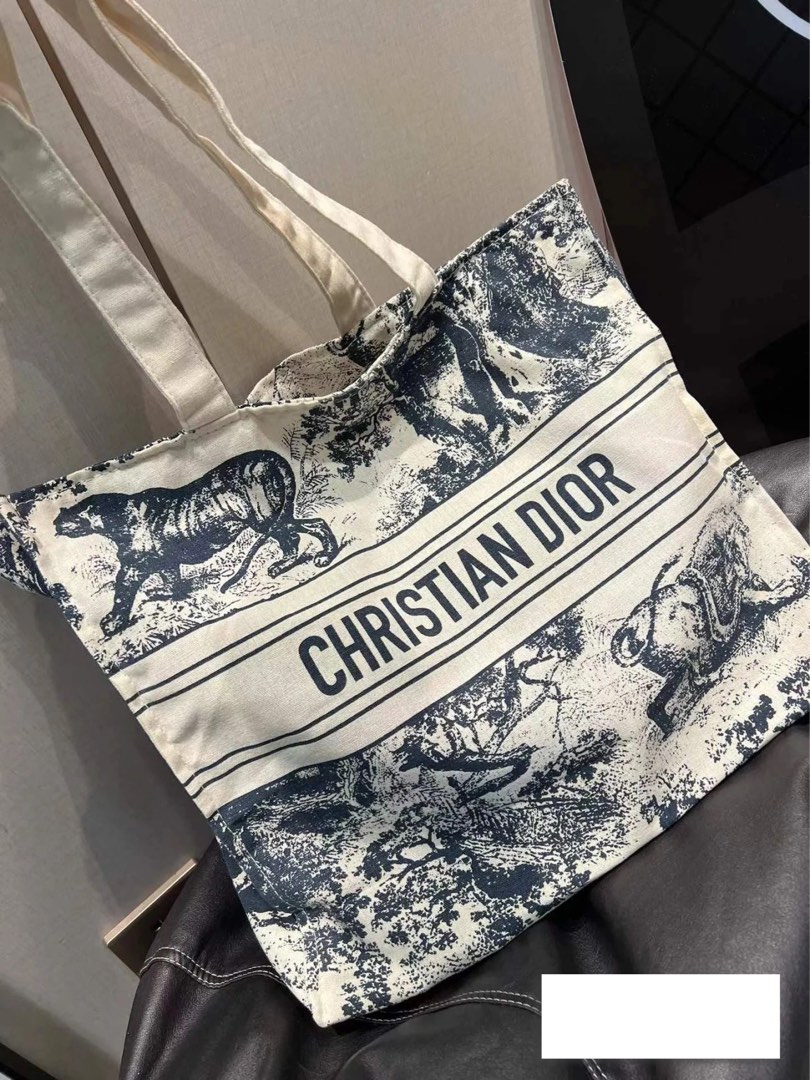Dior vip bag sales