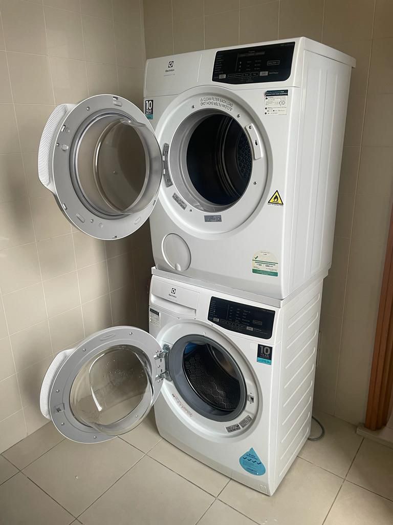 ELECTROLUX VENTING DRYER AND7.5KG FRONT LOAD WASHING MACHINE, TV & Home