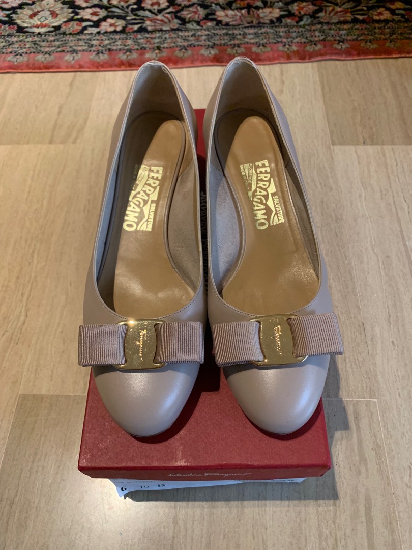 ferragamo vara heels