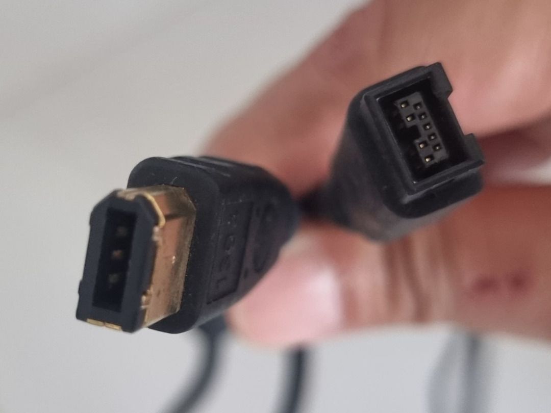 Firewire IEEE 1394 9 Pin to 6 Pin Cable, Computers & Tech, Parts