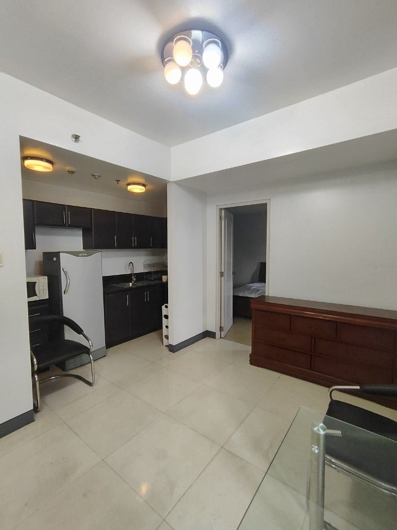 For Rent Manhattan Garden City Semi Furnished 1BR 1 Bedroom 45sqm Condo unit in Center