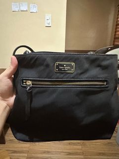 REPRICED Michael Kors Saffiano Leather 3 in 1 Crossbody with Wristlet,  Women's Fashion, Bags & Wallets, Cross-body Bags on Carousell