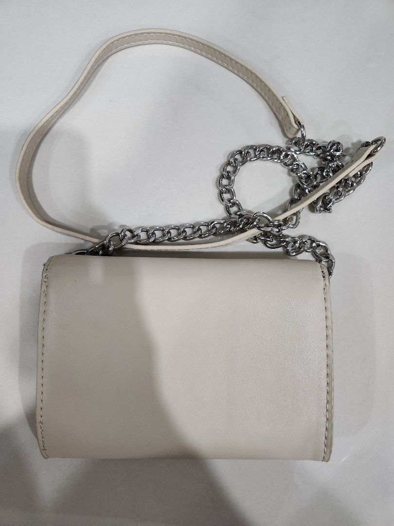 White clutch outlet forever 21