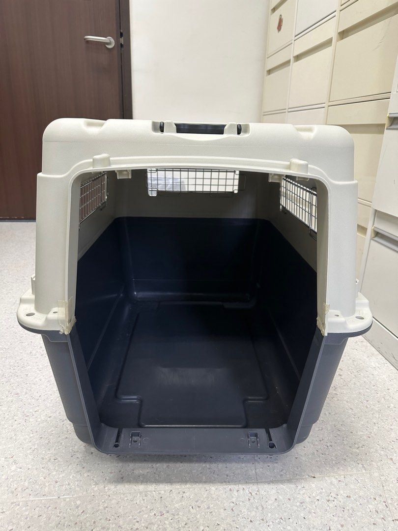 Sportpet designs plastic kennels rolling plastic wire shop door travel dog crate